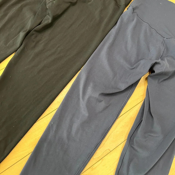 Set of TWO Black & Navy Offline by AERIE Hi-Rise 7/8 Leggings - Small - Picture 8 of 11